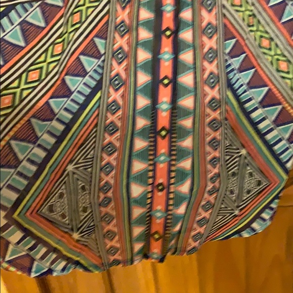 Colorful blouse - Picture 3 of 5